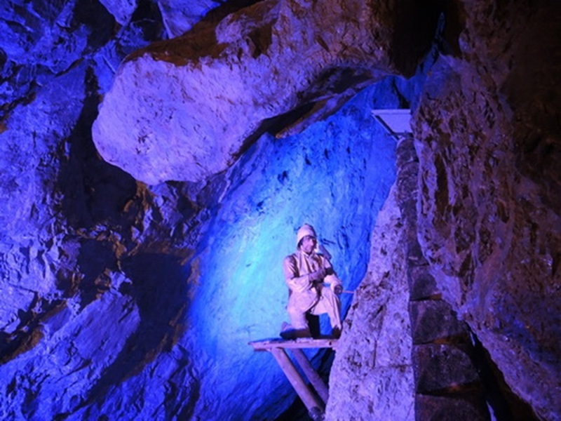 Schwaz - Silberbergwerk
© © Silberbergwerk Schwaz - Silberbergwerk